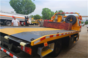 忠县附近拖车电话号码服务